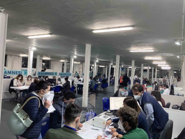 Covid Palermo, 600 vaccinati nel primo turno extra alla Fiera del Mediterraneo: “Grande entusiasmo” – FOTO