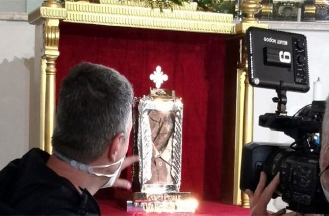 Rosario Livatino e Karol Wojtyla, una maglietta e una camicia raccontano amore e perdono