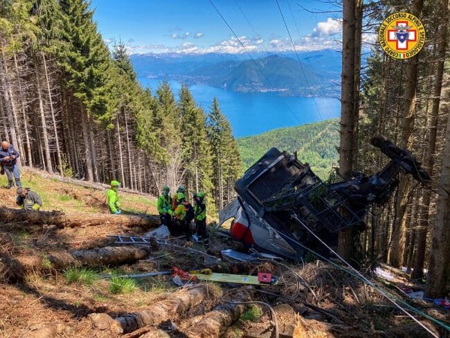 Tragico incidente in funivia, sempre più grave il bilancio delle vittime: le condizioni dei bambini