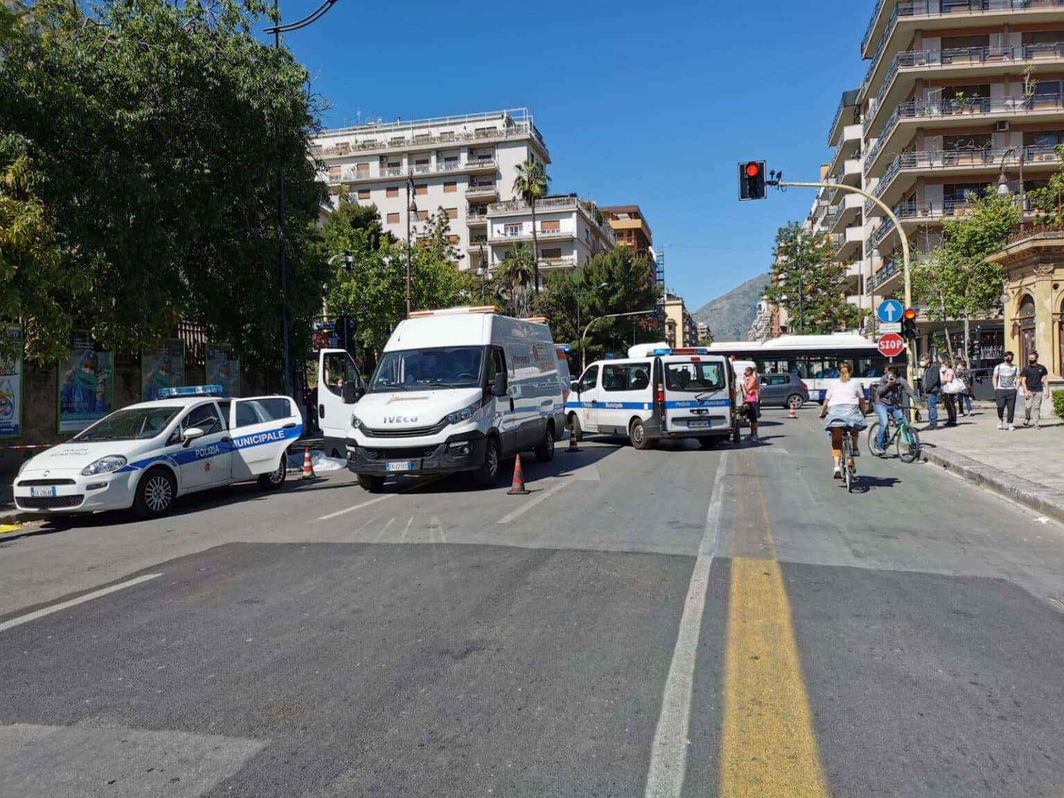 Ancora sangue in Sicilia, investita da un’auto in strada: la vittima è una donna, i DETTAGLI