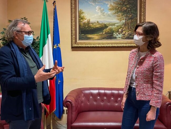 Dalla campagna vaccinale alla ripartenza, il ministro Gelmini incontra Totò Martello: “Massimo supporto dello Stato”
