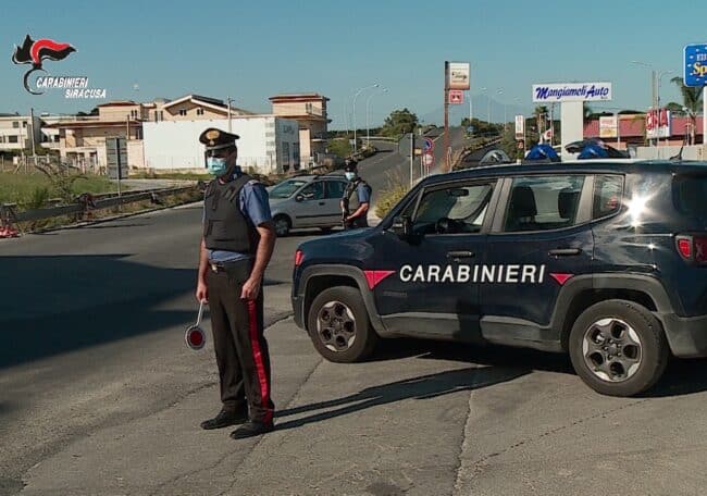 Dal party illegale alle violazioni dell’isolamento: senza sosta i controlli dei carabinieri