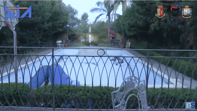 Catania, 14 arrestati e un “capo” in manette nella sua villa a Battiati grazie a un collaboratore di giustizia – IL VIDEO e I DETTAGLI