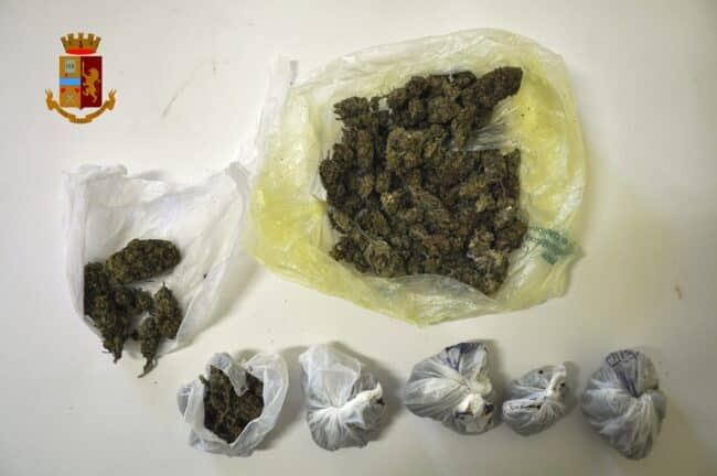 Adrano, dallo spaccio di droga fino a violazioni amministrative: denunciato 22enne