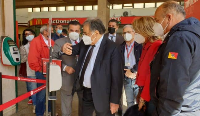 Palermo come Milano e Roma, tamponi gratis alla Stazione: ecco per chi e come funziona
