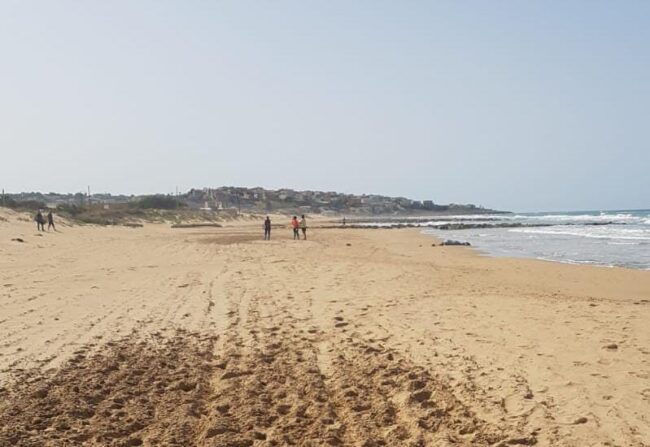 Tragedia in spiaggia, la vittima è il 77enne Salvatore Lo Presti: fatale un malore
