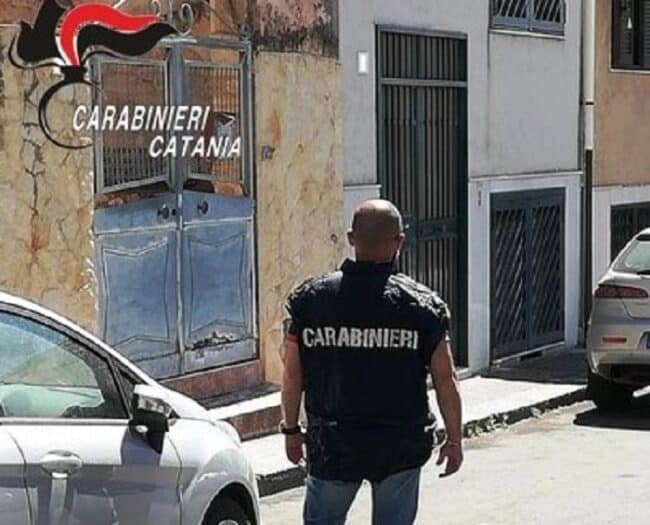 Continuava a vendere marijuana nonostante fosse ai domiciliari: arrestato 36enne di Picanello
