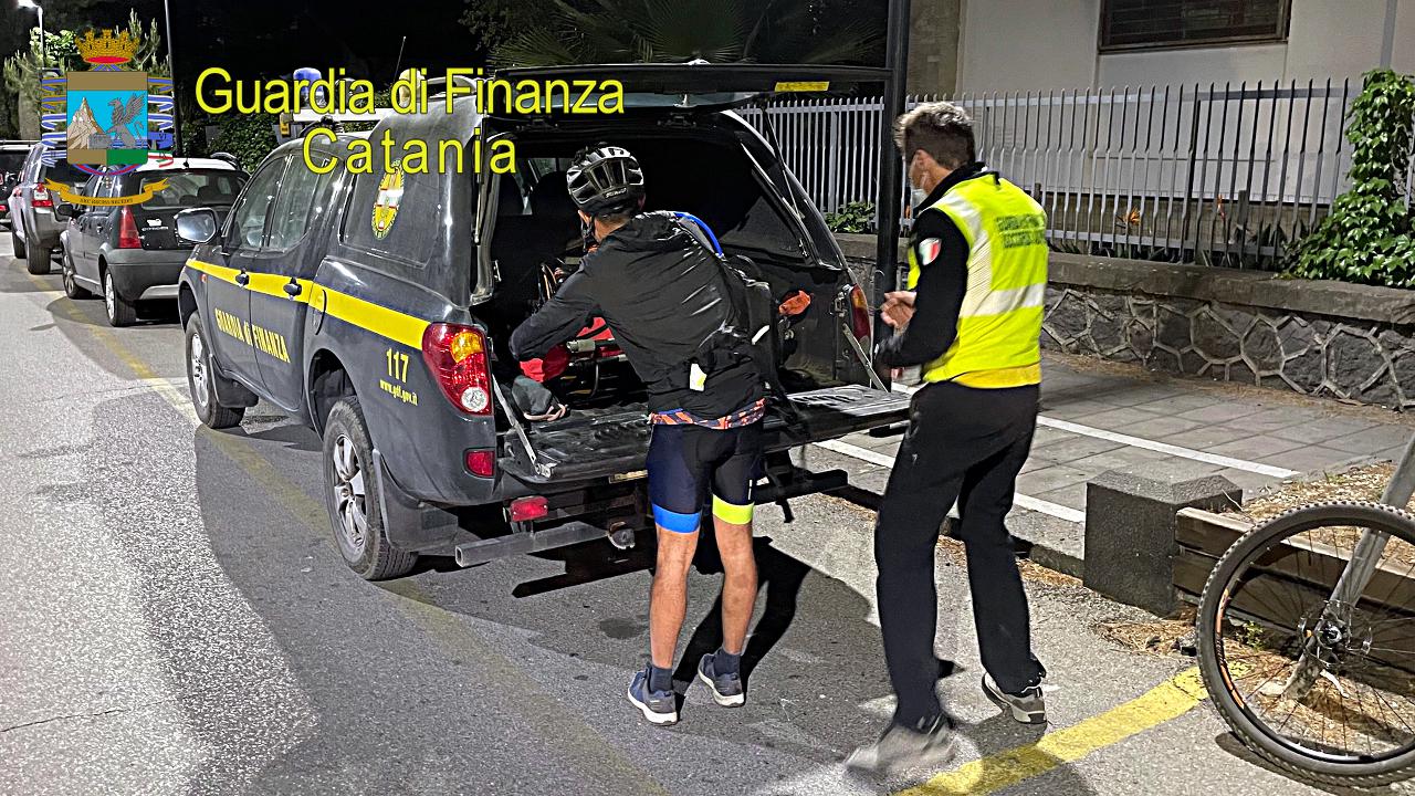 Malore in bici durante una escursione sull’Etna, ciclista soccorso nel Catanese