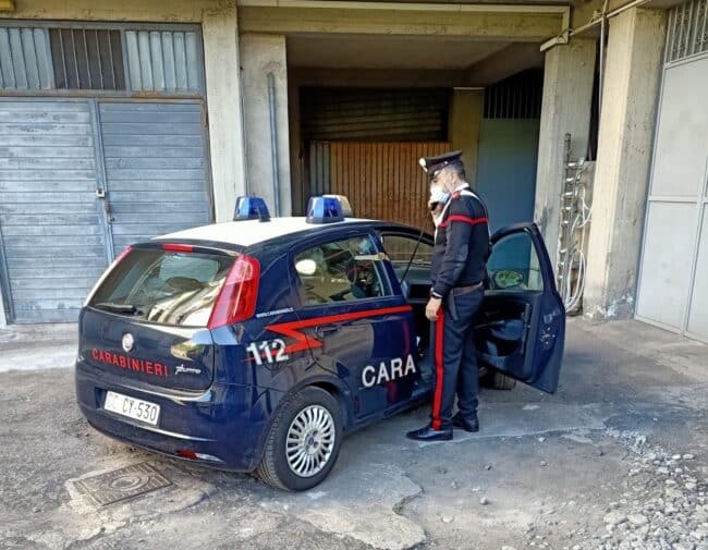Aci Catena, arrestata coppia di ladri: ultima vittima un pensionato cui avevano sottratto il Postamat