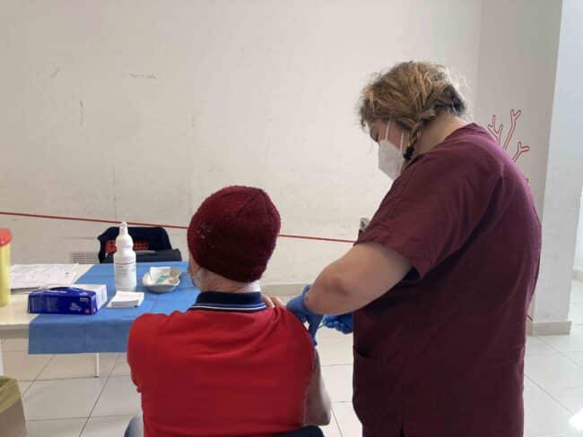 Palermo, seconda giornata di vaccini “Accanto agli ultimi”: 27 immunizzati allo Zen