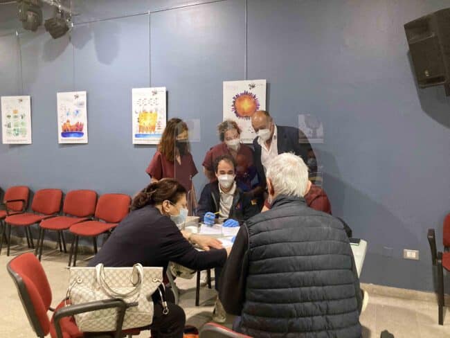 “Accanto agli ultimi” alla Zisa: prima tappa del vaccino nei quartieri popolari, domani allo Zen
