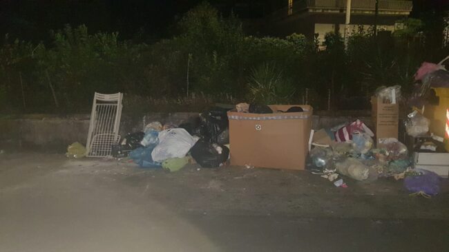 Catania, rifiuti e microcriminalità nel IV Municipio. Zingale: “Installare telecamere, impossibili altri ritardi”