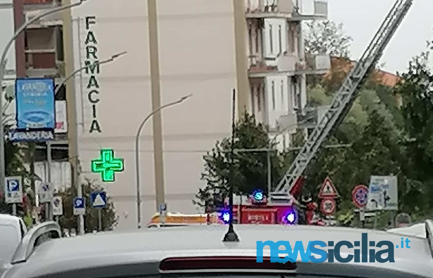 Catania, via Nuovaluce in tilt: vigili del fuoco e due ambulanze in aiuto di una donna