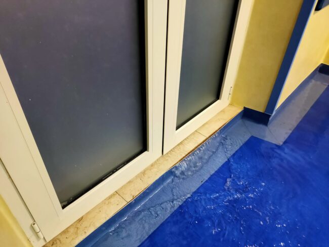 Bomba d’acqua nel Catanese, il Pronto Soccorso rischia di allagarsi: i vigili del fuoco ulteriori problemi
