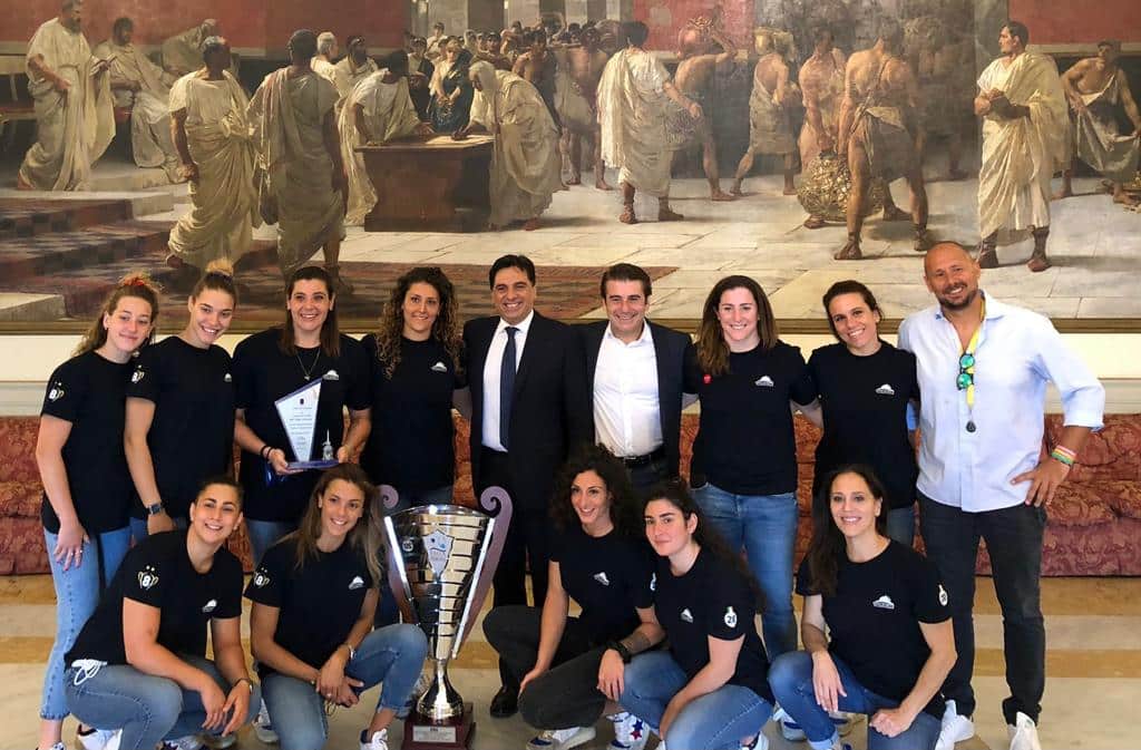 Catania, vittoria per la pallanuoto femminile: il 21esimo scudetto dell’Ekipe Orizzonte celebrato a Palazzo degli Elefanti