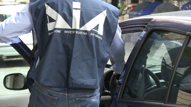 Mafia in Sicilia, operazione Gordio: 81 arresti per traffico di droga, armi, estorsione e corruzione