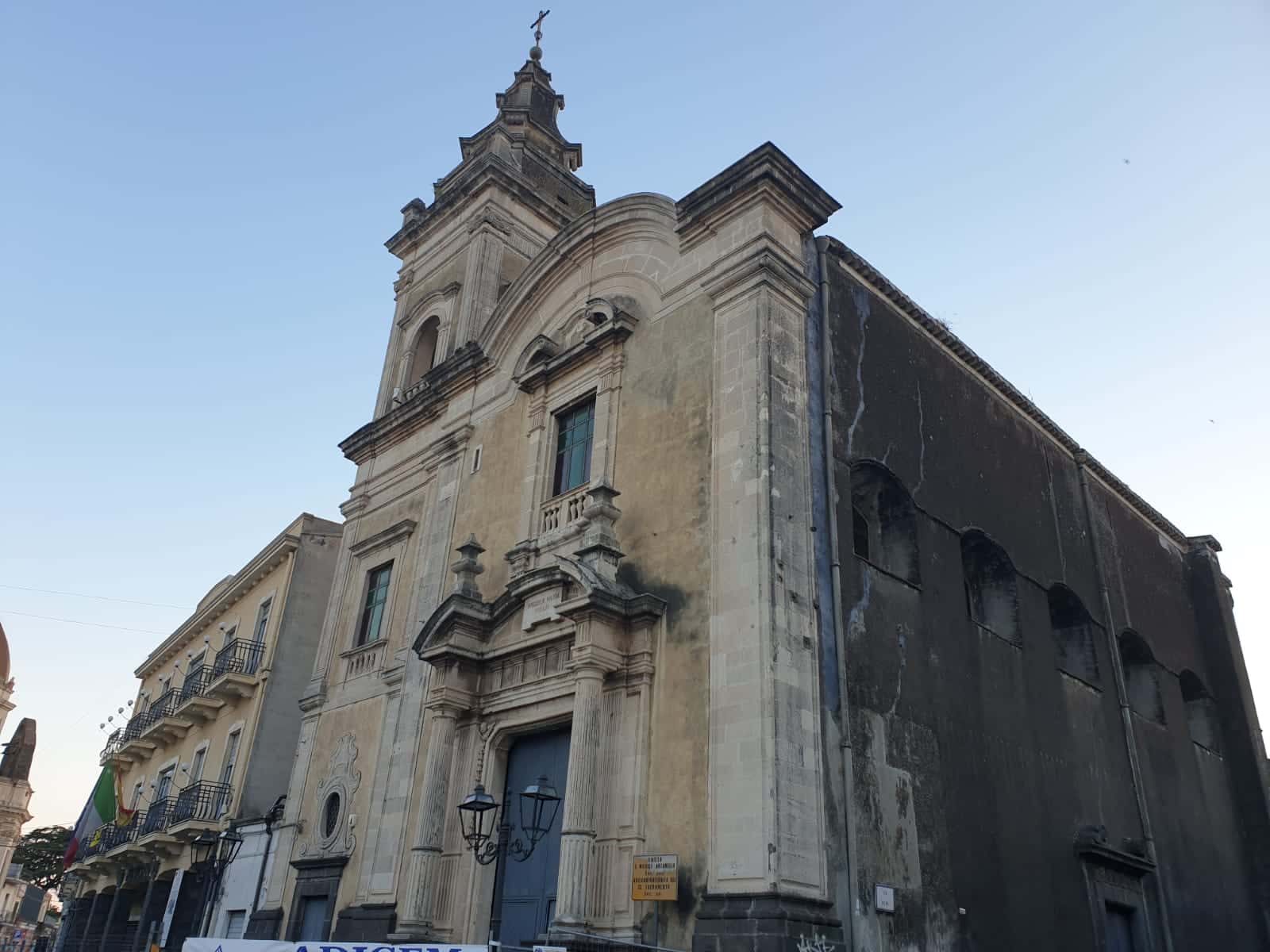 Sisma Santo Stefano, lavori di consolidamento e restauro: 90mila euro per la chiesa “San Michele Arcangelo” di Aci Sant’Antonio