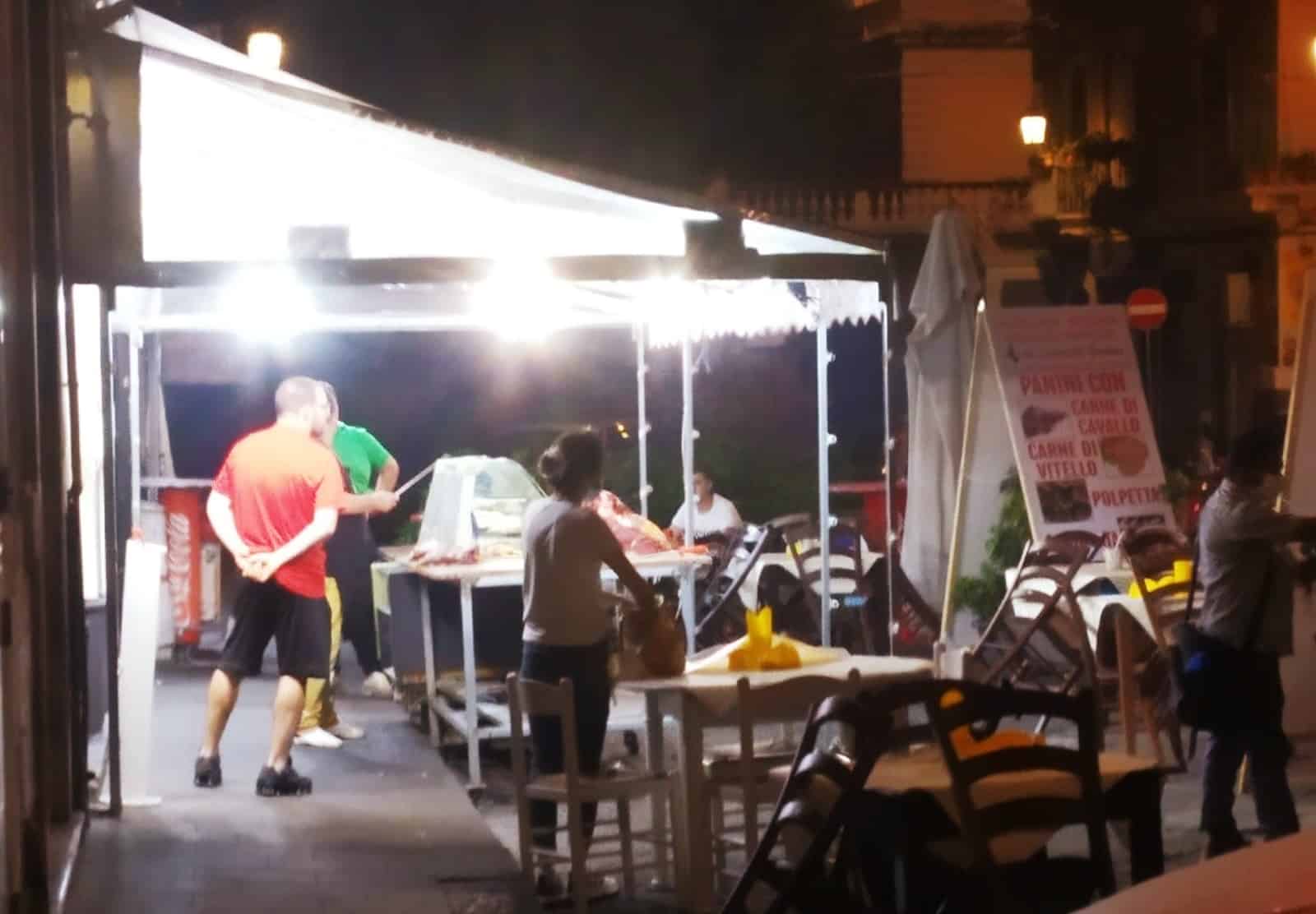 Catania, controlli della municipale: dal blitz in una festa alla chiusura di esercizi commerciali, I DETTAGLI