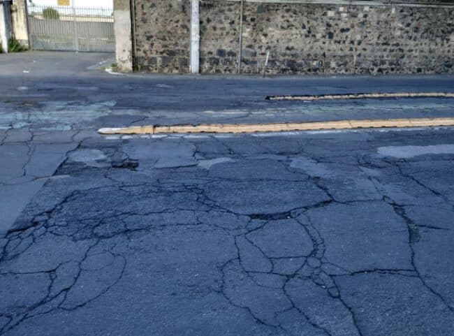 Catania, quartiere Borgo-Sanzio abbandonato. Cerri (Comitato Vulcania): “Altre strade dissestate e ridotte a trazzere”