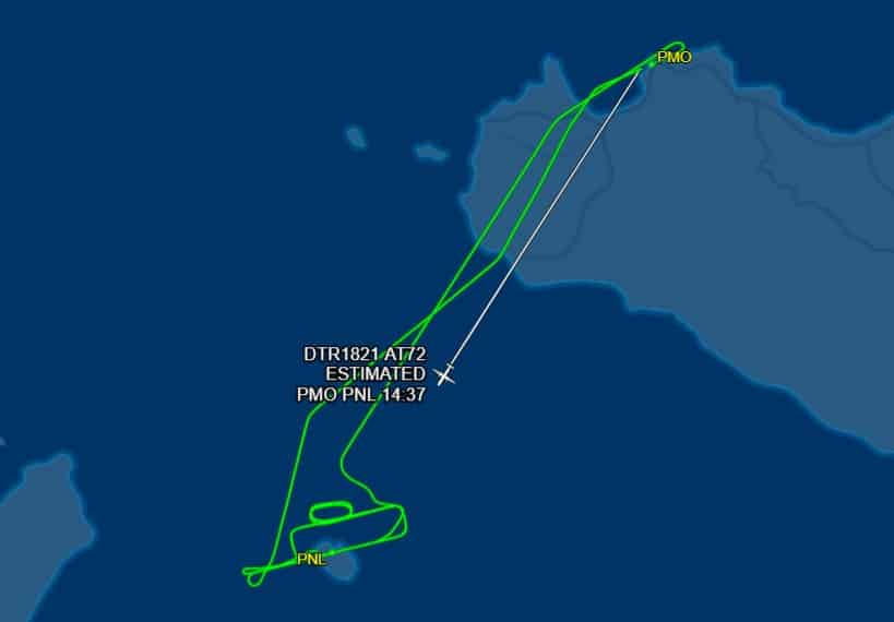 Problemi per un aereo diretto a Pantelleria, atterraggio impossibile: necessario il ritorno a Palermo