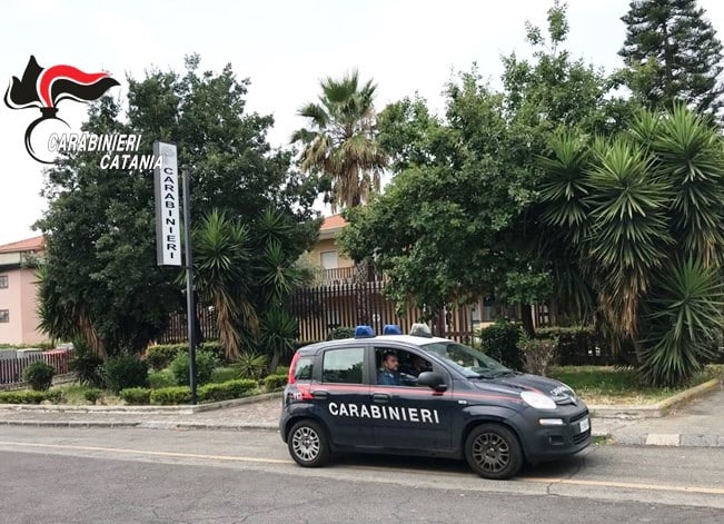“Non sopporto più mia moglie”, 35enne “esaurito” evade dai domiciliari e chiede il trasferimento ai carabinieri