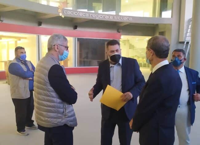 Musumeci visita il Corfilac di Ragusa: si lavorerà al rilancio della Cacioteca Regionale – FOTO