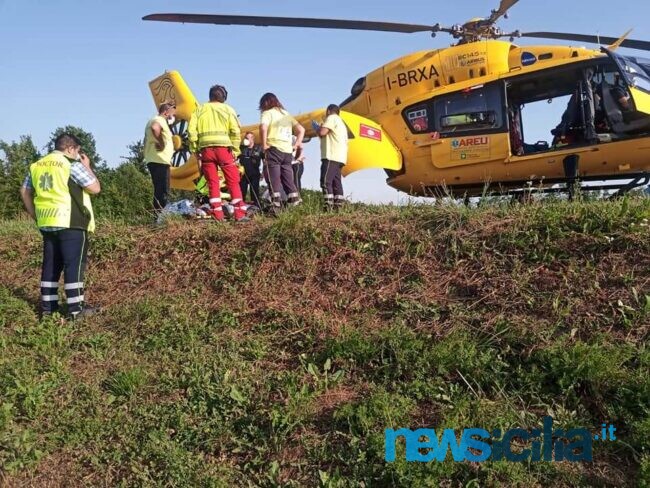 Incidente mortale sulla SP 85: la vittima è un 24enne in moto