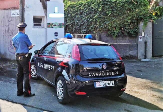 Parcheggiatori abusivi a Catania, beccati due pregiudicati in via Villini: scattano le sanzioni