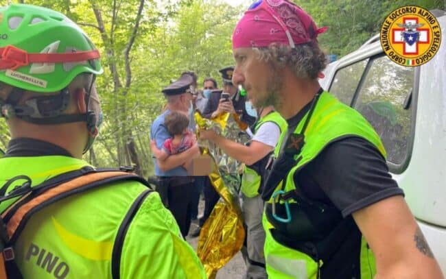 Ritrovato il piccolo Nicola Tanturli scomparso da due giorni: era finito in un burrone, sta bene