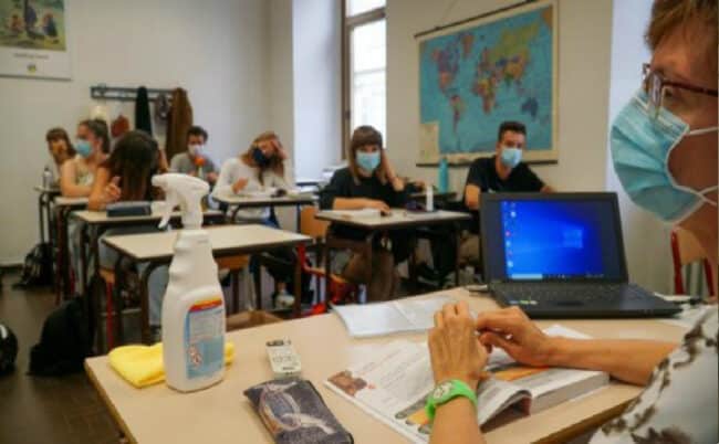 Sicilia, il rientro a scuola ‘slitta’ al 10 gennaio: il provvedimento della Regione