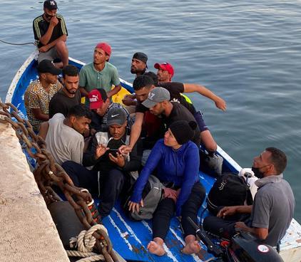 Lampedusa, non si arresta l’emergenza migranti: registrato terzo sbarco della giornata