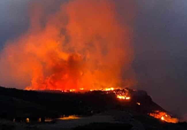 Fiamme nel palermitano, minacciate anche le abitazioni