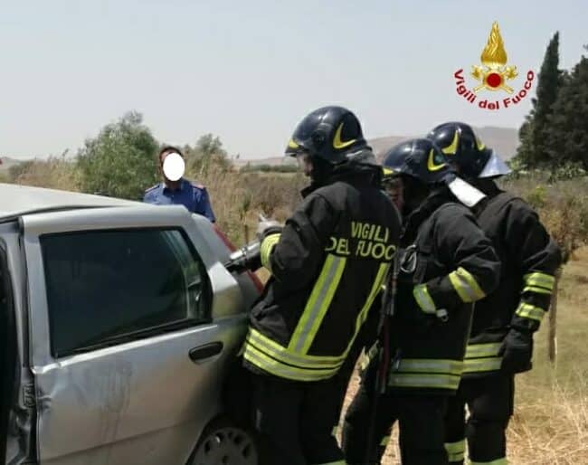 Incidente mortale nel Catanese, l’impatto fatale sulla Statale 288: una vittima e un ferito – FOTO