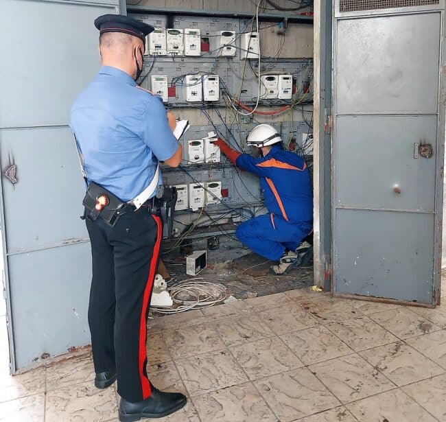 Contrasto criminalità a Librino, 6 denunce per allaccio abusivo dell’impianto elettrico e un arresto per evasione