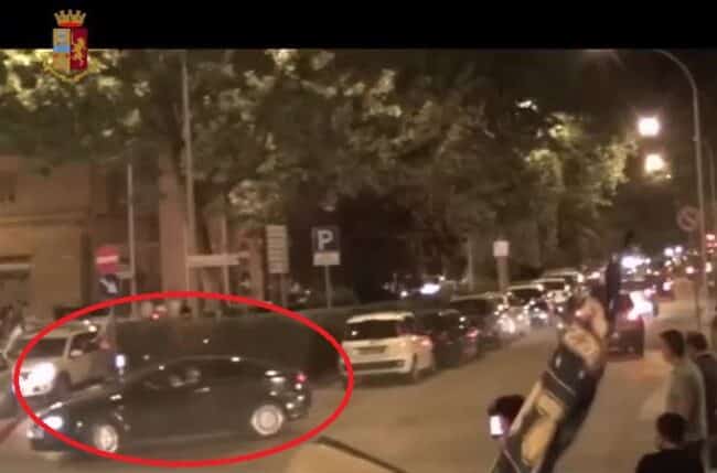 Derapate in strada per festeggiare la vittoria agli Europei: fermato e identificato un ragazzo