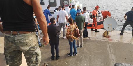Naufragio Lampedusa, sospese le ricerche dei dispersi: superate le 72 ore, nessuna notizia positiva
