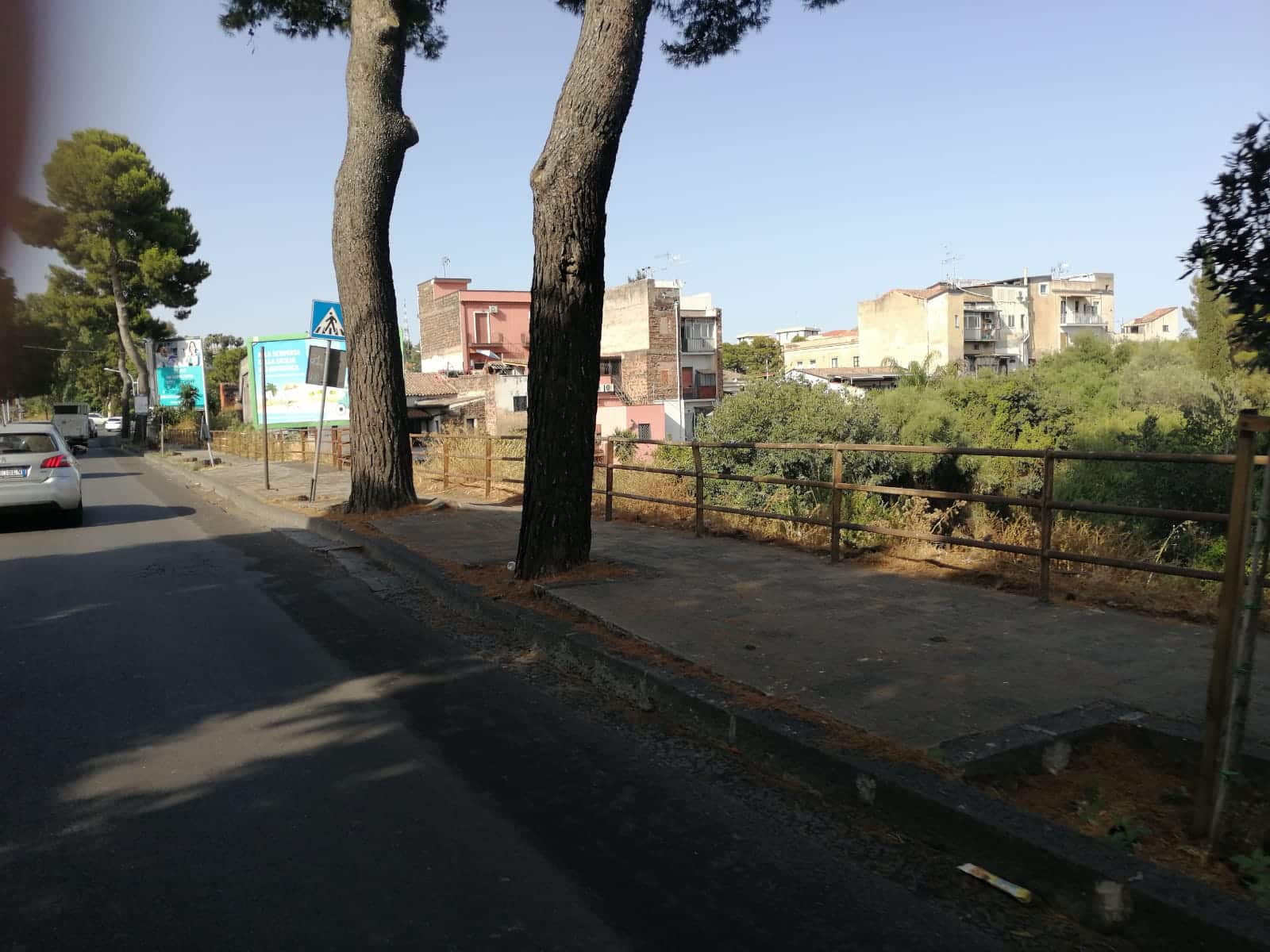 Catania, marciapiedi della circonvallazione in grave stato. La richiesta di Buceti: “Urge piano di interventi”