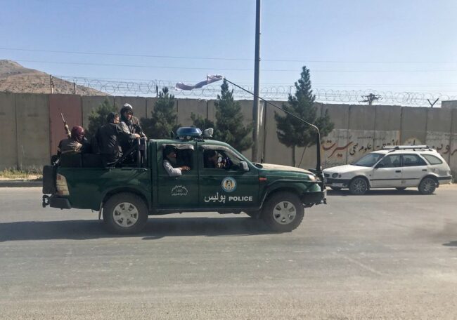 L’Afghanistan sull’orlo di una crisi umanitaria: i Talebani al potere e il futuro incerto dei civili