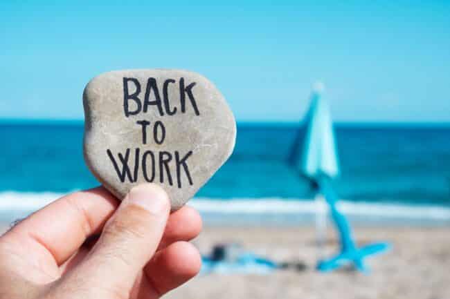 Arrivederci estate, dopo agosto cala il sipario e subentra la depressione post-vacanze: come reagire?