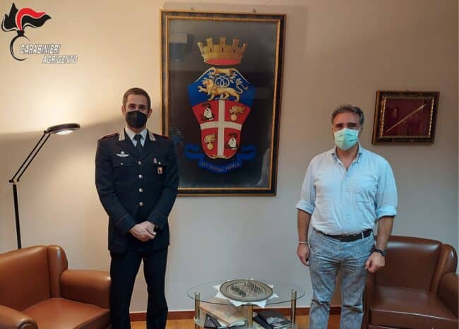 Giovane scompare nel nulla, familiari disperati: scattano le ricerche, ritrovato in un bosco