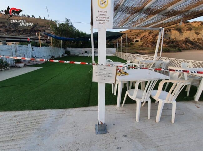 Lido edifica platea in cemento senza autorizzazioni: oltre 260 metri quadri occupati abusivamente