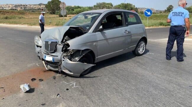 Incidente vicino San Leone, impatto tra due Lancia Y: 7 feriti, c’è anche una bambina