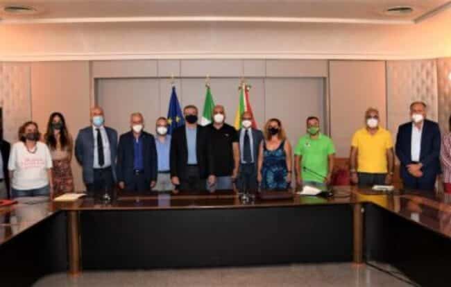 Incendi in Sicilia, siglati i protocolli d’intesa tra Regione e associazioni per combattere i roghi