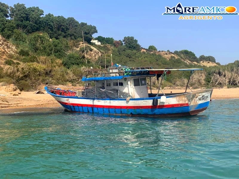 Sbarco fantasma nella notte, rischio inquinamento per un “angolo di paradiso”: la denuncia di Mareamico e Marevivo