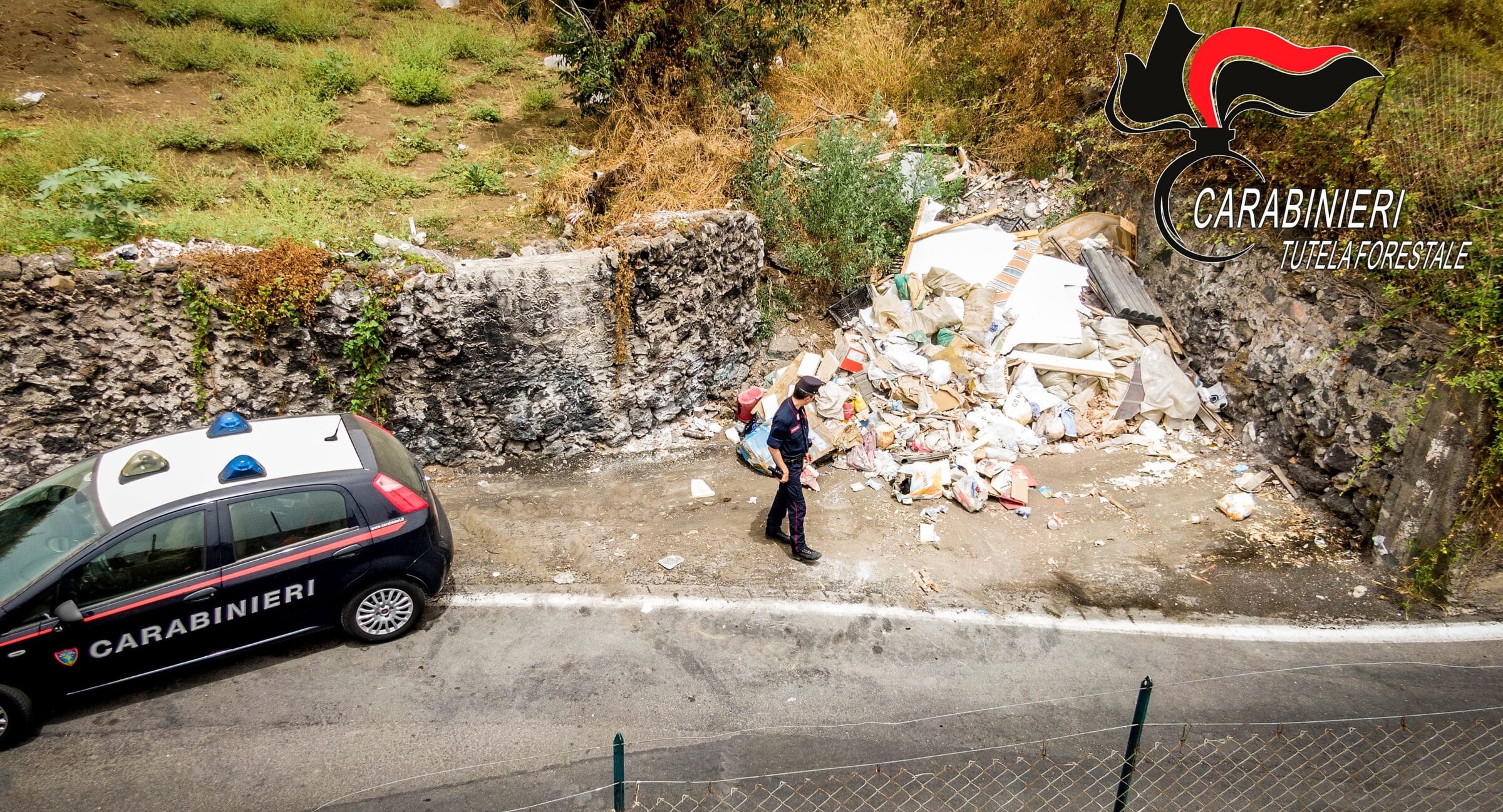 Catania, abbandono illecito di rifiuti: fioccano le multe, ecco le zone interessate