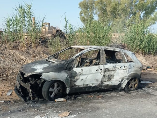 Auto in fiamme nel Ragusano, vigili del fuoco scongiurano il peggio – Le FOTO