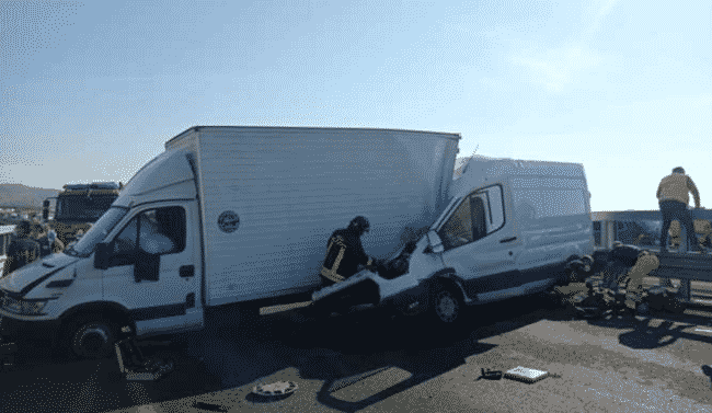 Grave incidente sulla SS 640, furgone investe auto in corsia d’emergenza: grave un catanese