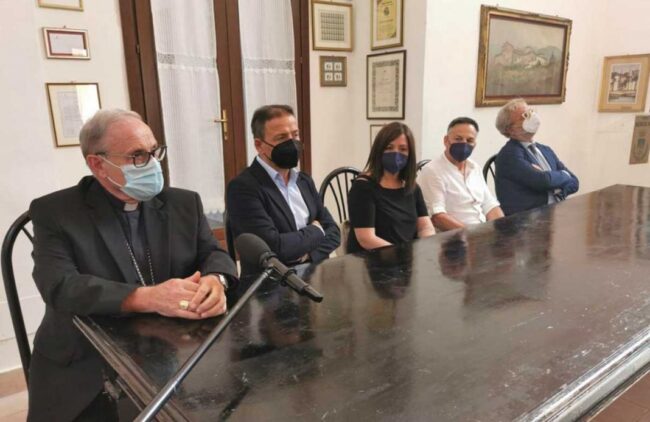 Denise Pipitone, 17 anni di ricerche e speranza. Monsignor Mogavero: “Chi sa parli”