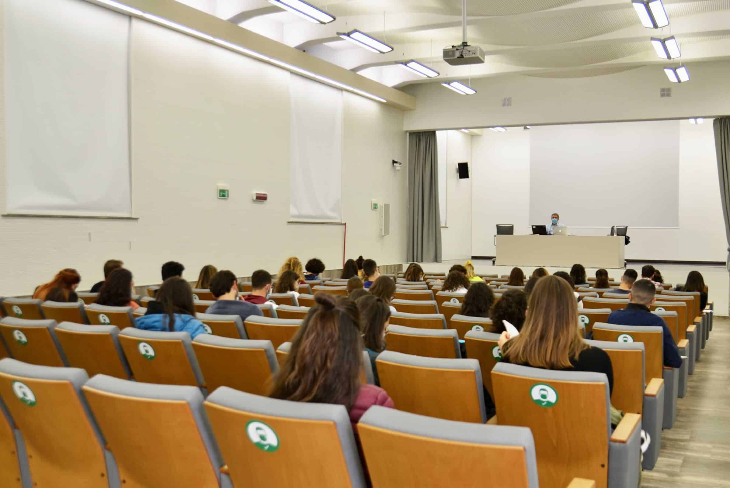 Università di Catania, si ritorna in aula col Green Pass: lezioni in modalità mista solo per il mese di ottobre