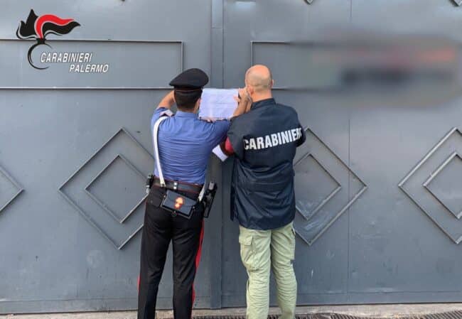 Scoperta officina abusiva, dai lavoratori in nero ai rifiuti pericolosi speciali: denunciato 20enne, scatta il sequestro